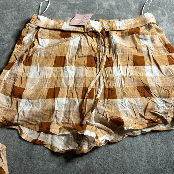 Set - Picture 3 of 4